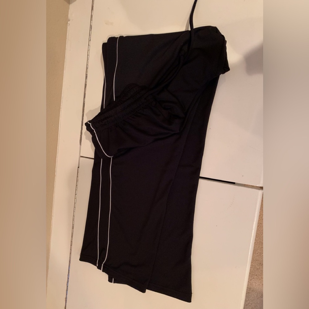 Woman’s Black Athletic Pants